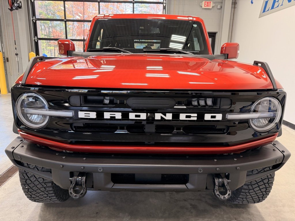 Used 2023 Ford Bronco Outer Banks image 3