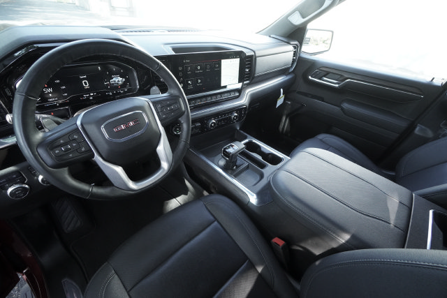 Used 2024 GMC Sierra 1500 SLT w/ SLT Premium Plus Package AWD/4WD image 27
