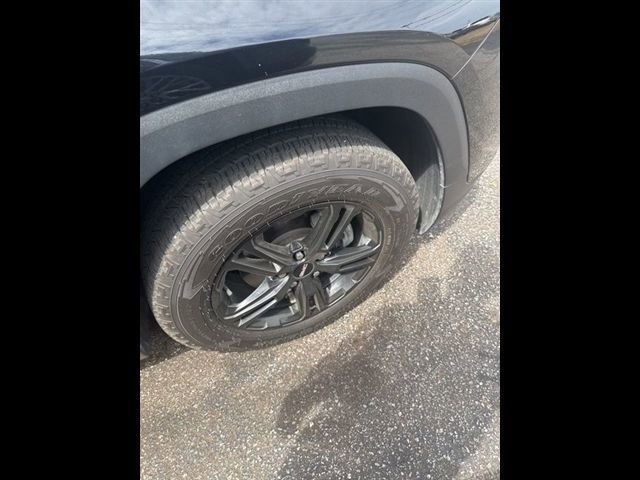 Certified 2023 GMC Terrain AT4 w/ Tech Package AWD/4WD image 17