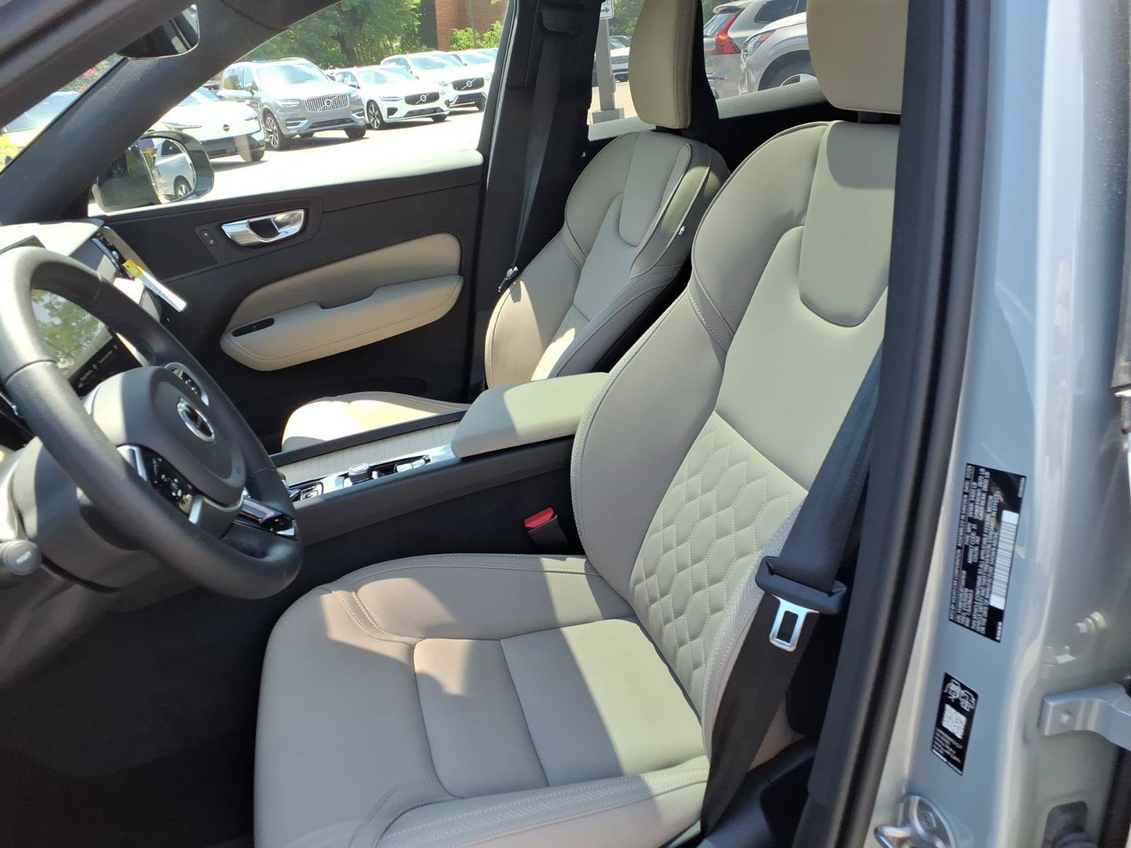 Used 2026 Volvo XC60 B5 Plus w/ Protection Package Premier AWD/4WD image 18
