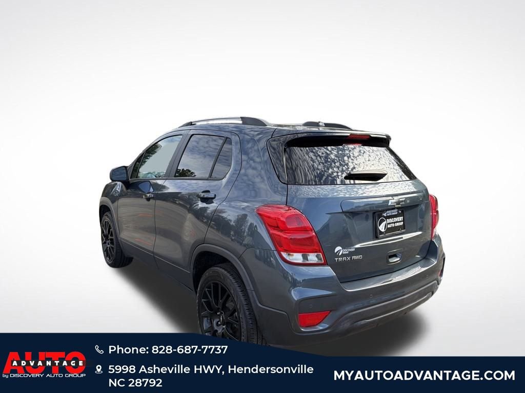 Used 2022 Chevrolet Trax LT w/ Driver Confidence Package image 3