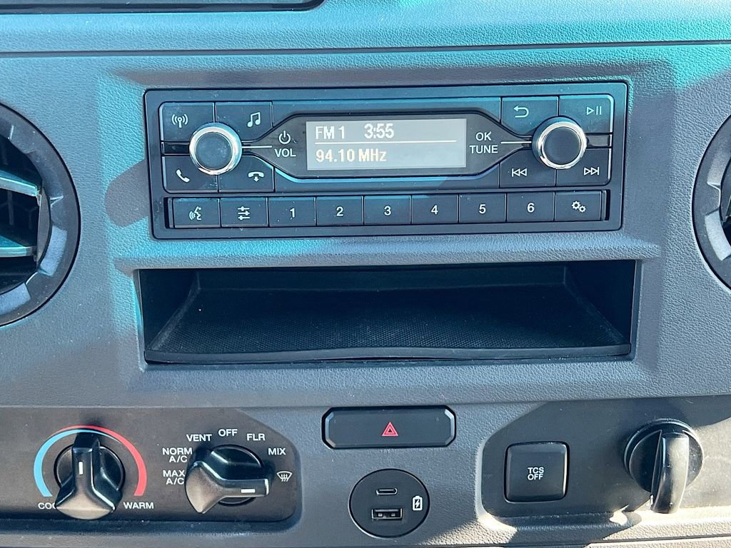 Used 2024 Ford E-450 and Econoline 450 Super Duty w/ Power Windows & Locks Group image 16