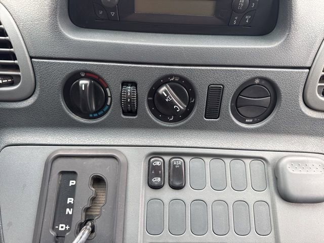 Used 2004 Dodge Sprinter 2500 w/ PWR Convenience Group image 32