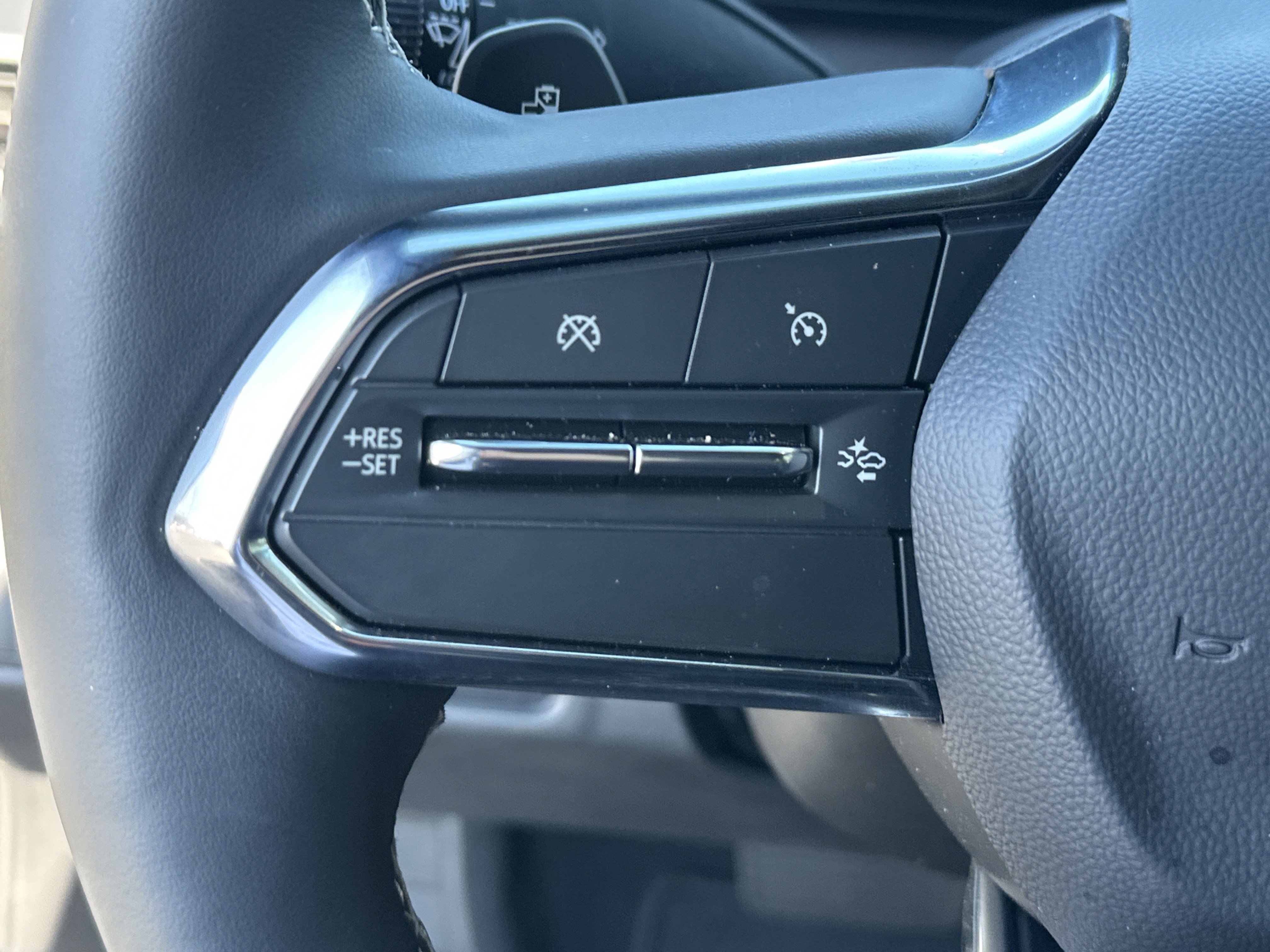 New 2025 Chevrolet Silverado EV LT image 26