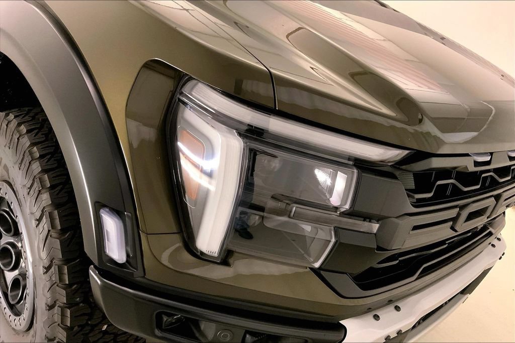 Used 2025 Ford F150 Raptor AWD/4WD image 27