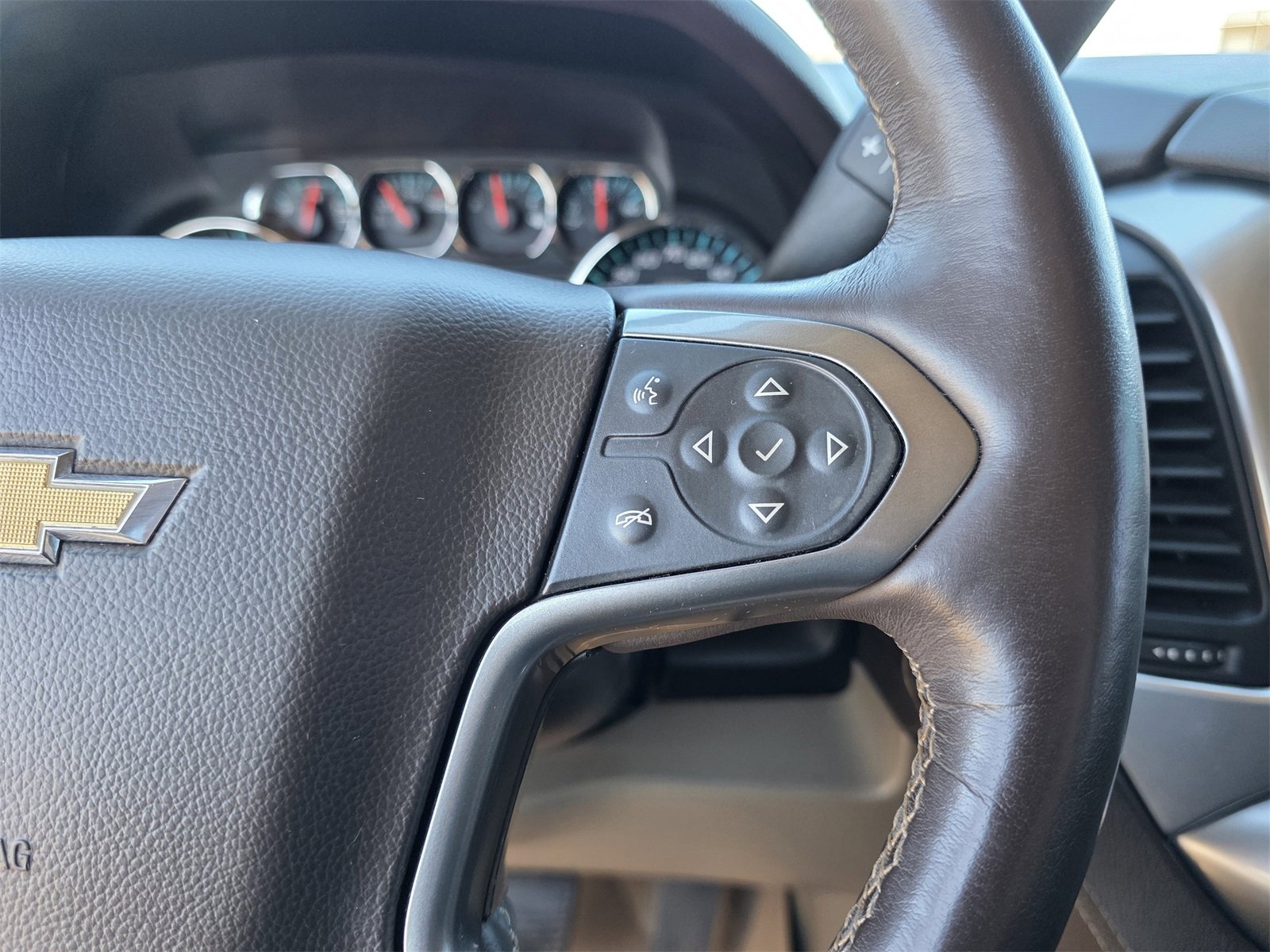 Used 2017 Chevrolet Tahoe LT w/ Luxury Package image 25