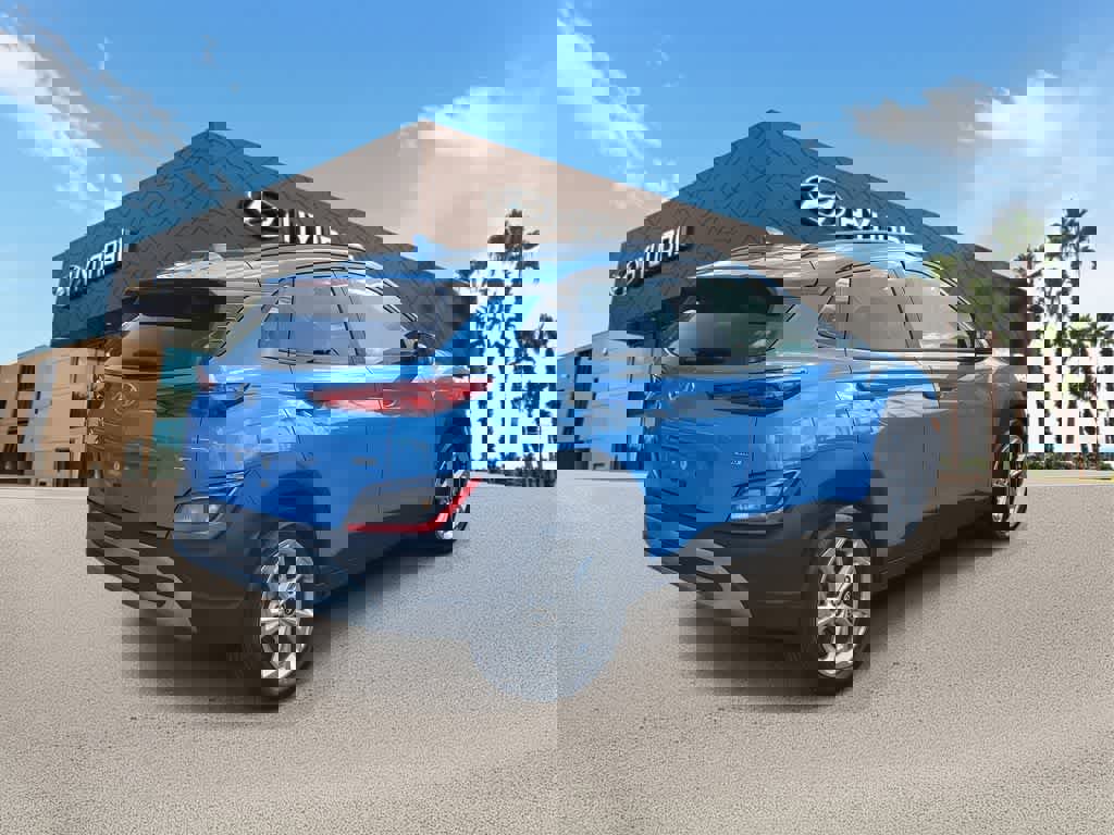 Used 2022 Hyundai Kona SEL w/ Convenience Package image 3