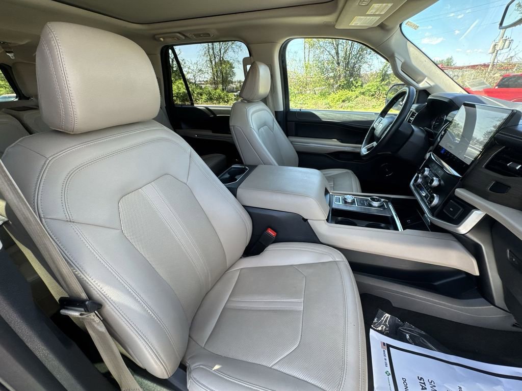 Used 2024 Ford Expedition Max Limited AWD/4WD image 25