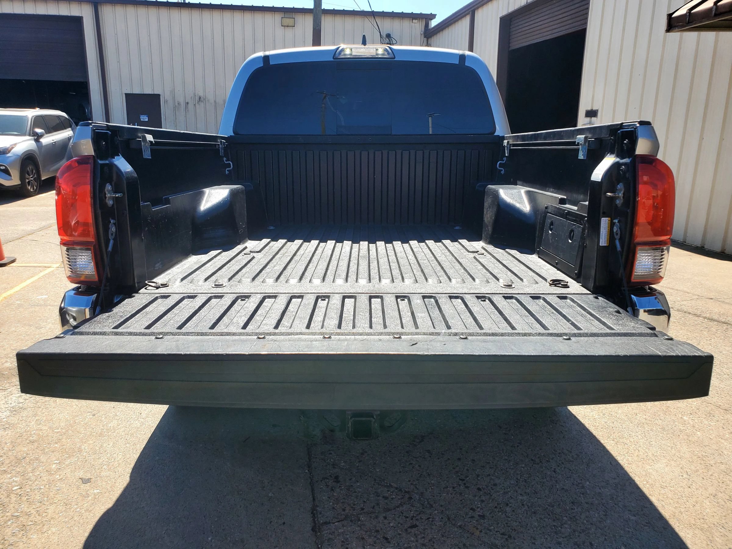 Used 2019 Toyota Tacoma SR5 RWD image 51