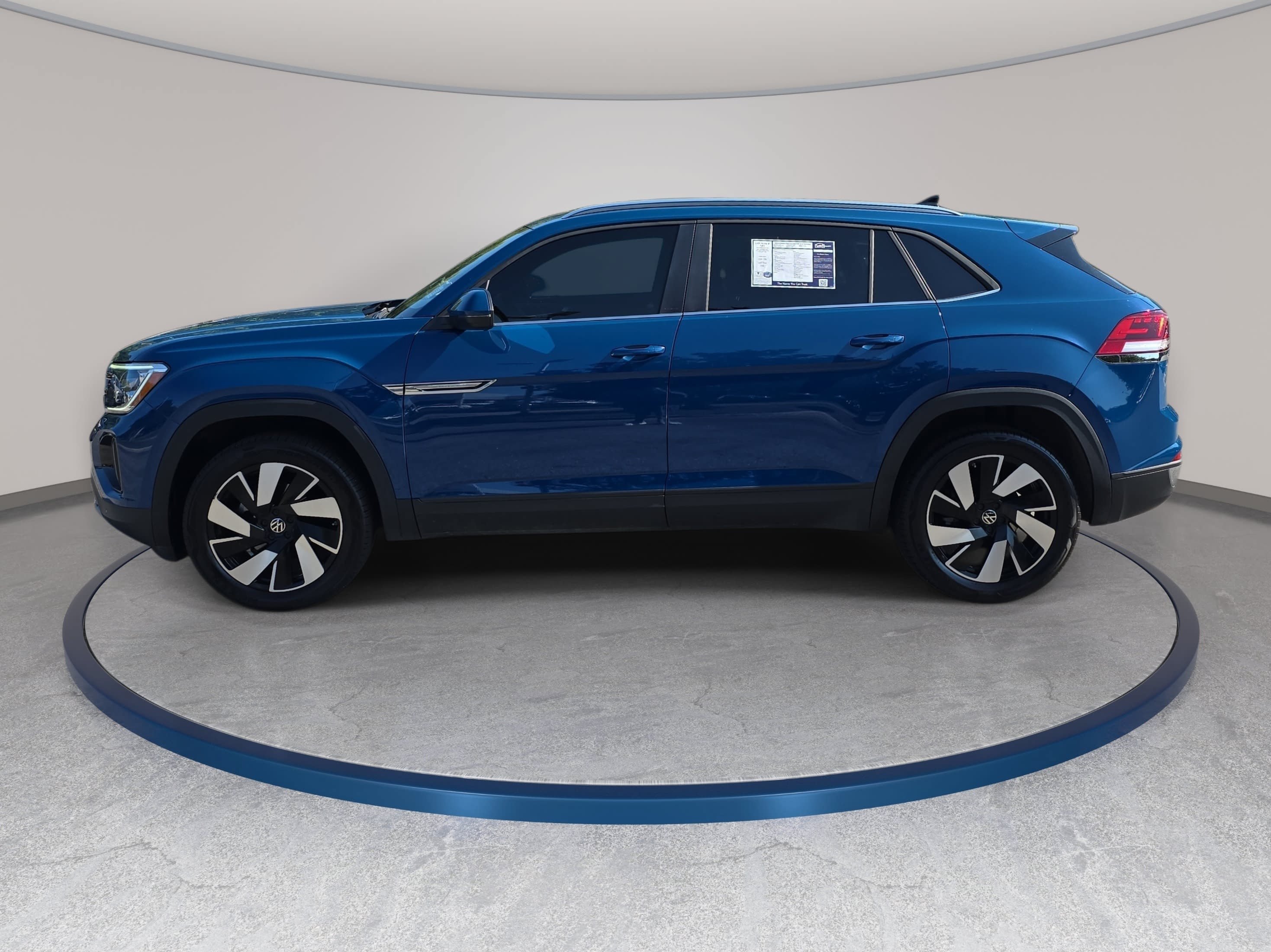 Used 2026 Volkswagen Atlas Cross Sport SE w/ Panoramic Sunroof Package FWD image 8