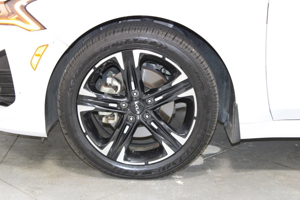 Used 2024 Kia K5 GT-Line w/ GT-Line Premium Package FWD image 17