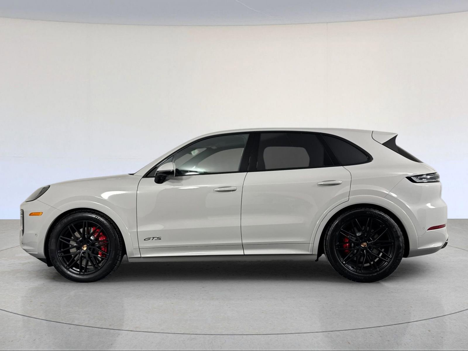 New 2026 Porsche Cayenne GTS video 2