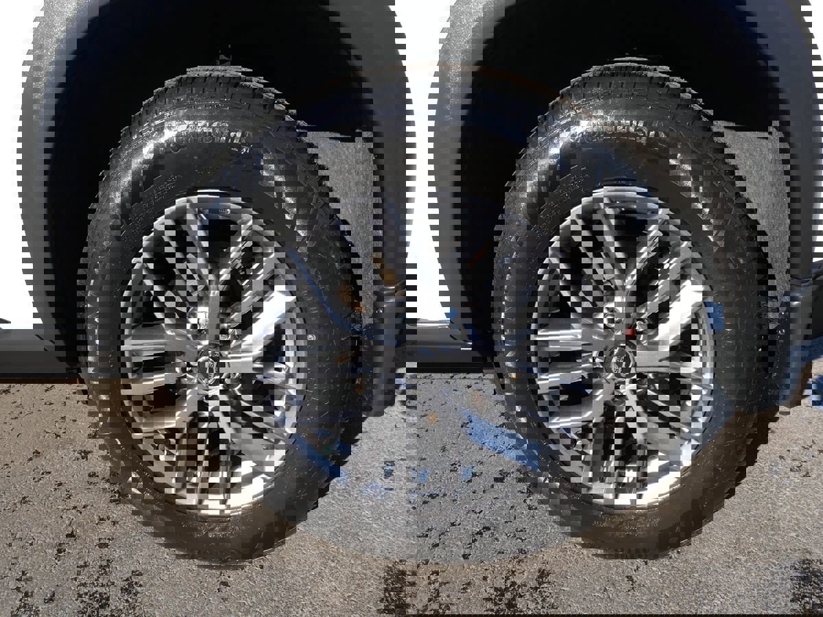 Used 2021 Nissan Rogue S image 33