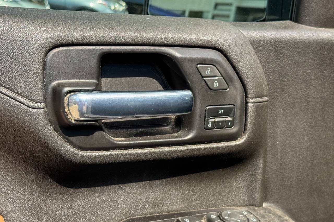 Used 2022 Chevrolet Silverado 1500 High Country w/ LPO, Dark Essentials Package AWD/4WD image 30