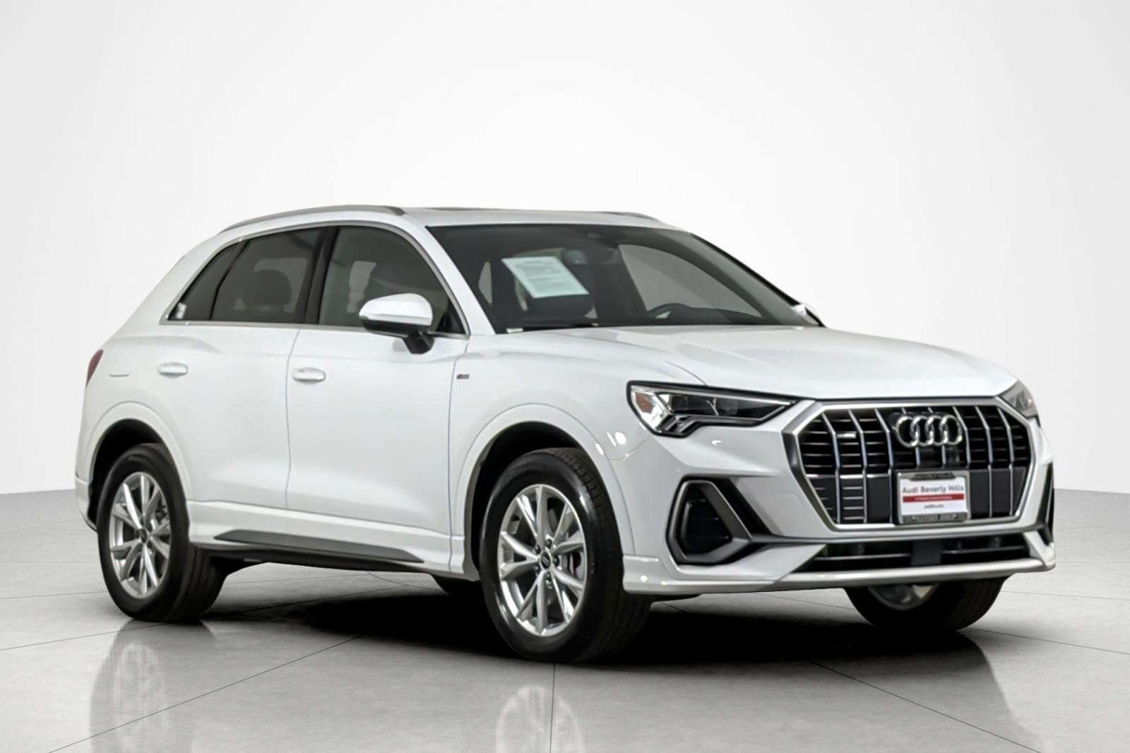 Used 2025 Audi Q3 2.0T Premium w/ Convenience Package AWD/4WD image 7