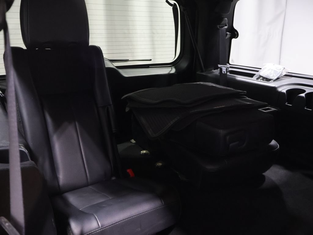 Used 2016 Ford Expedition Limited AWD/4WD image 22