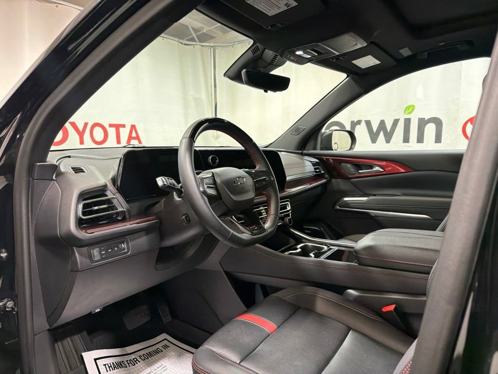 Used 2024 Chevrolet Traverse RS w/ LPO, Floor Liner Package AWD/4WD image 23