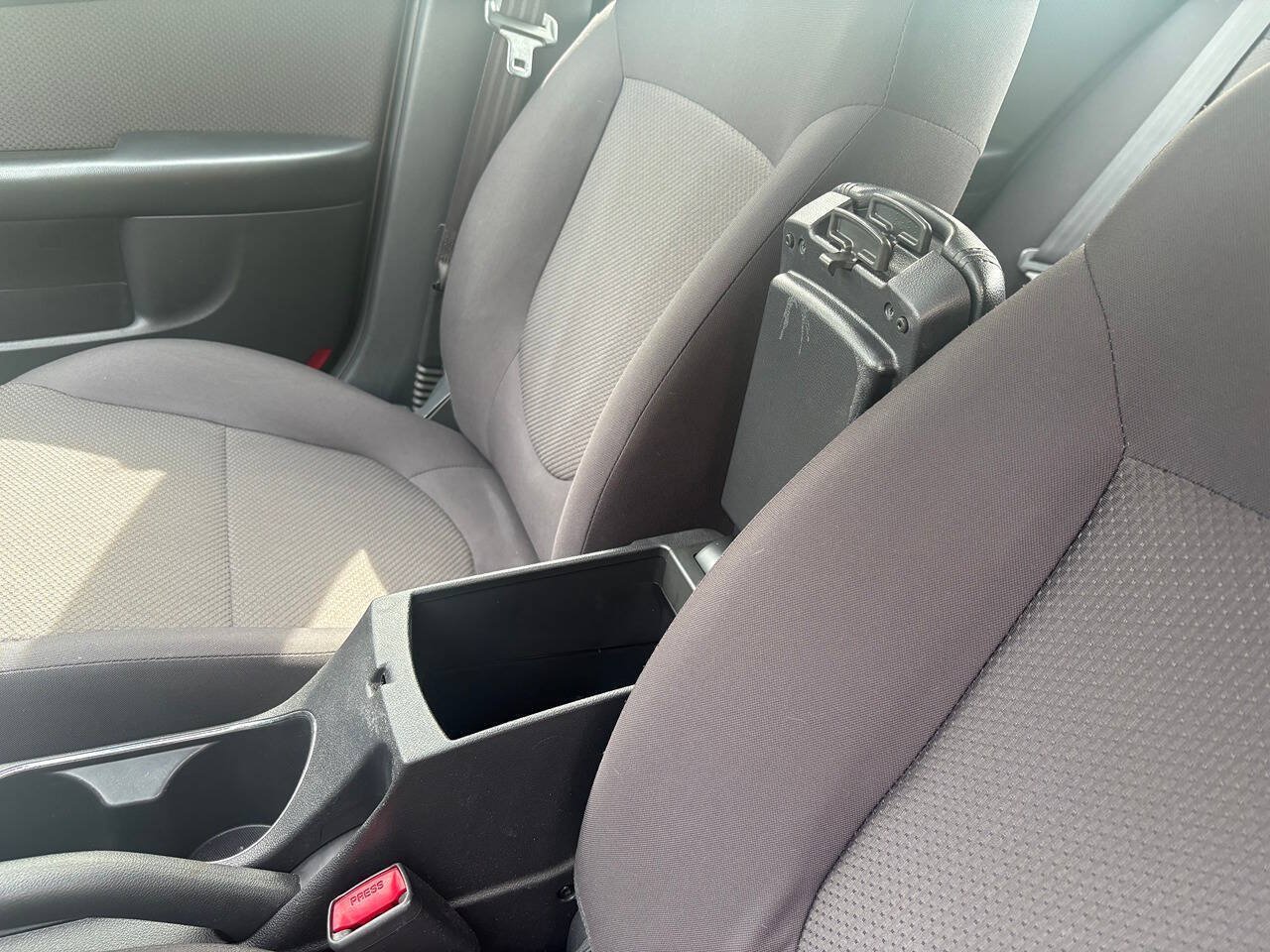 Used 2013 Kia Forte EX w/ Premium Pkg FWD image 14