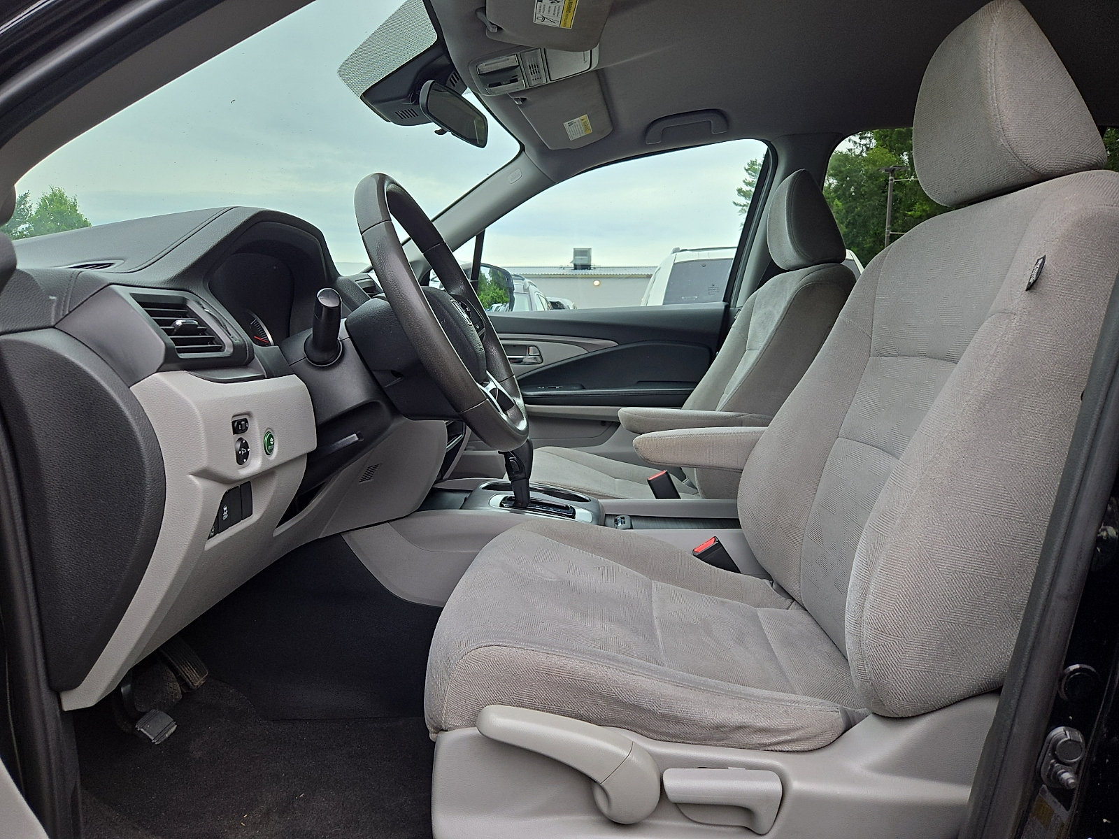 Used 2019 Honda Pilot LX image 14