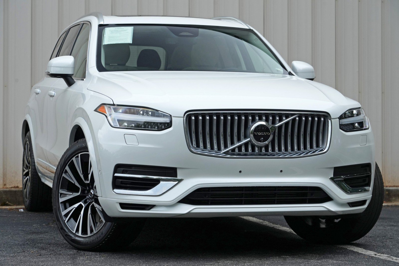 Used 2025 Volvo XC90 T8 Plus AWD/4WD image 4