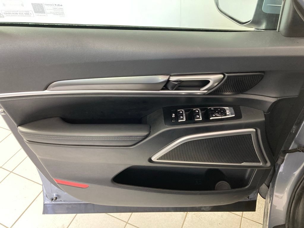 Used 2025 Kia Telluride S AWD/4WD image 14