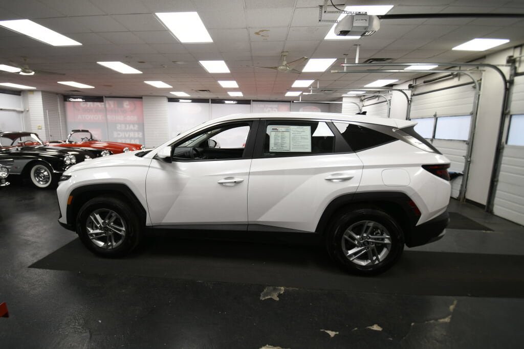 Used 2025 Hyundai Tucson SE AWD/4WD image 5