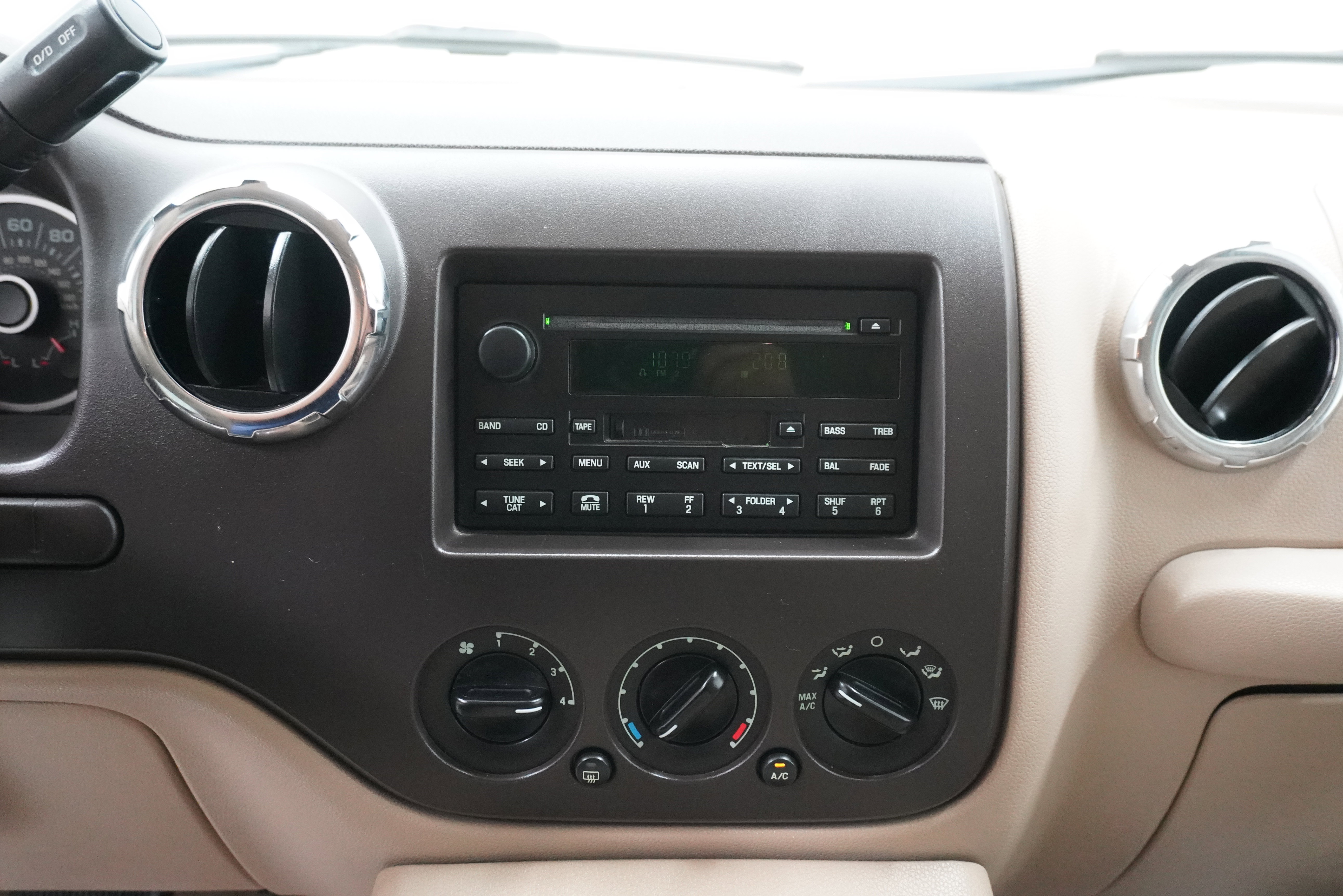 Used 2006 Ford Expedition XLT RWD image 19