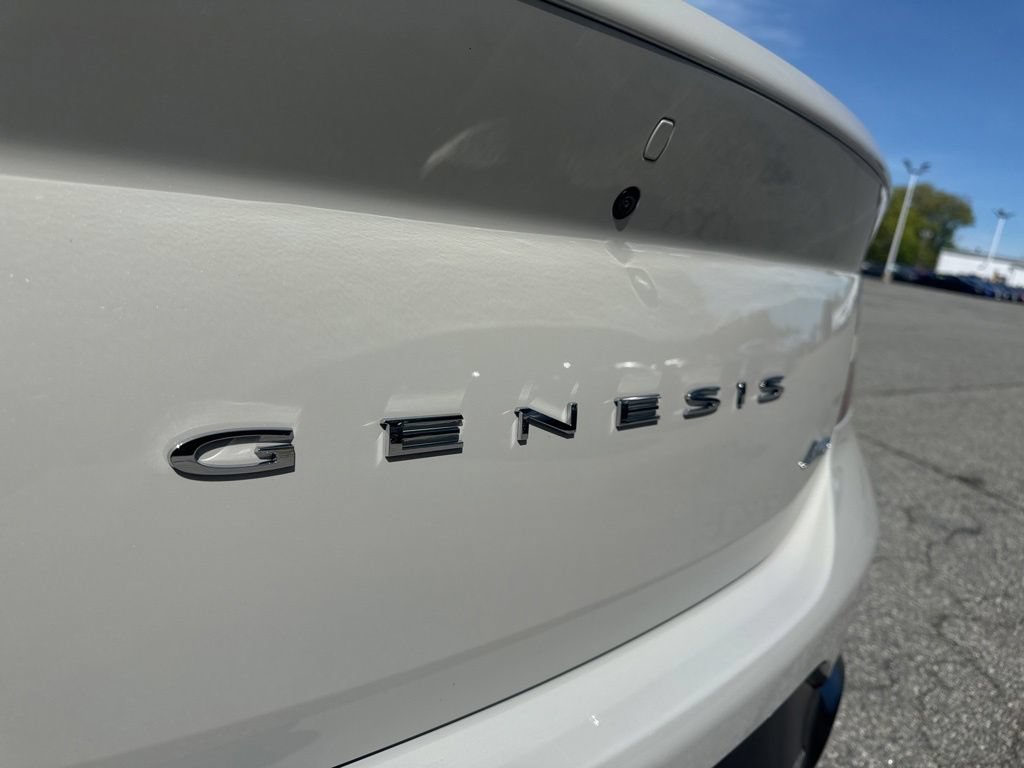 Used 2025 Genesis G70 2.5T AWD/4WD image 12