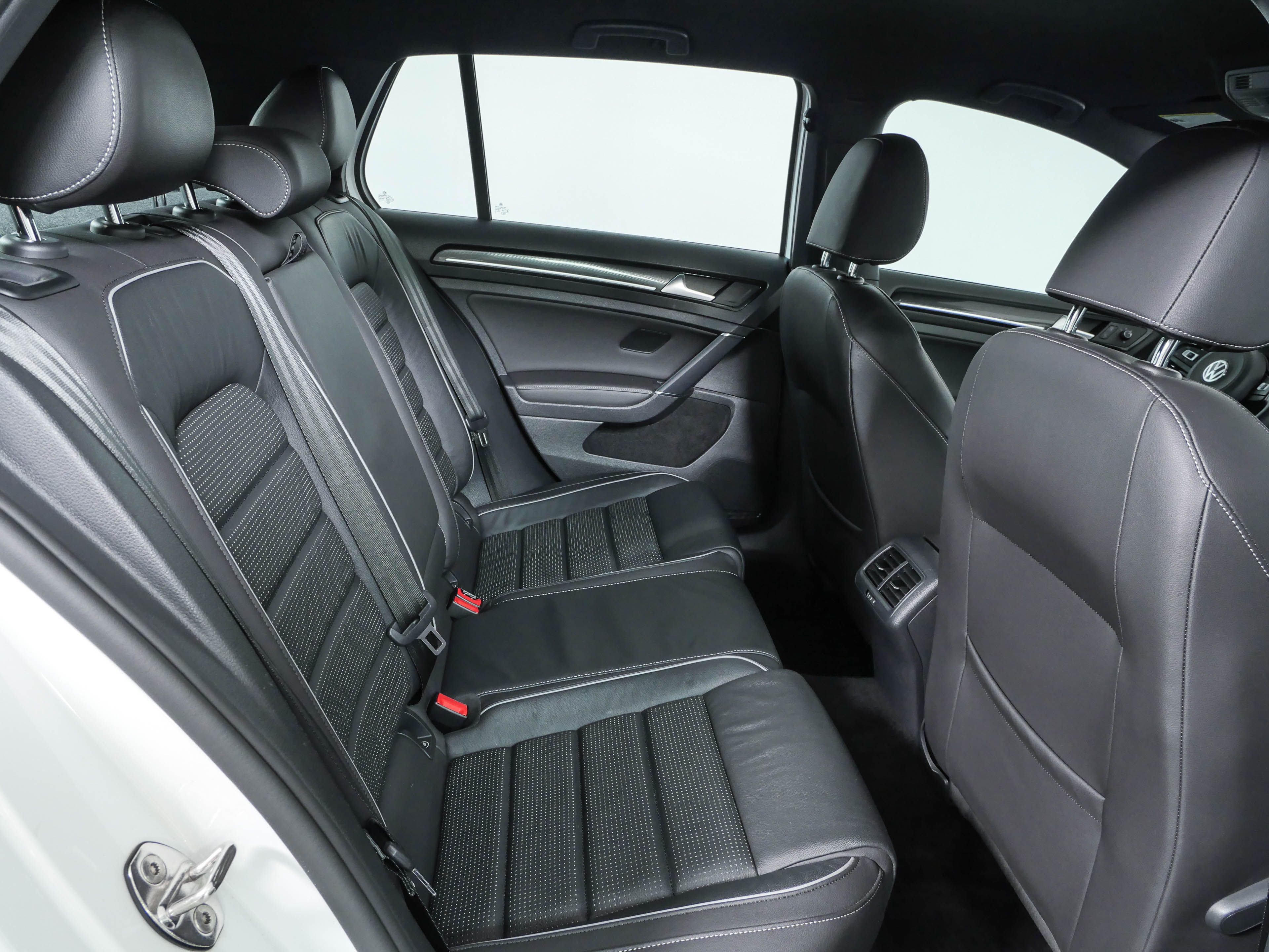 Used 2019 Volkswagen Golf R 4-Door AWD/4WD image 22