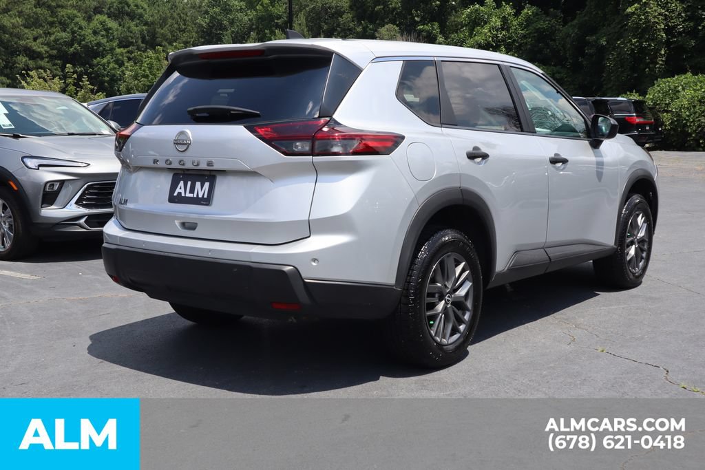 Used 2024 Nissan Rogue S FWD image 5