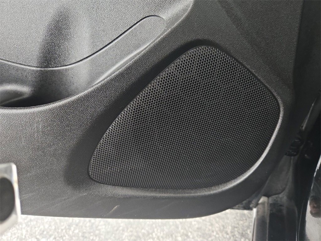 Used 2025 Chevrolet Malibu RS image 28