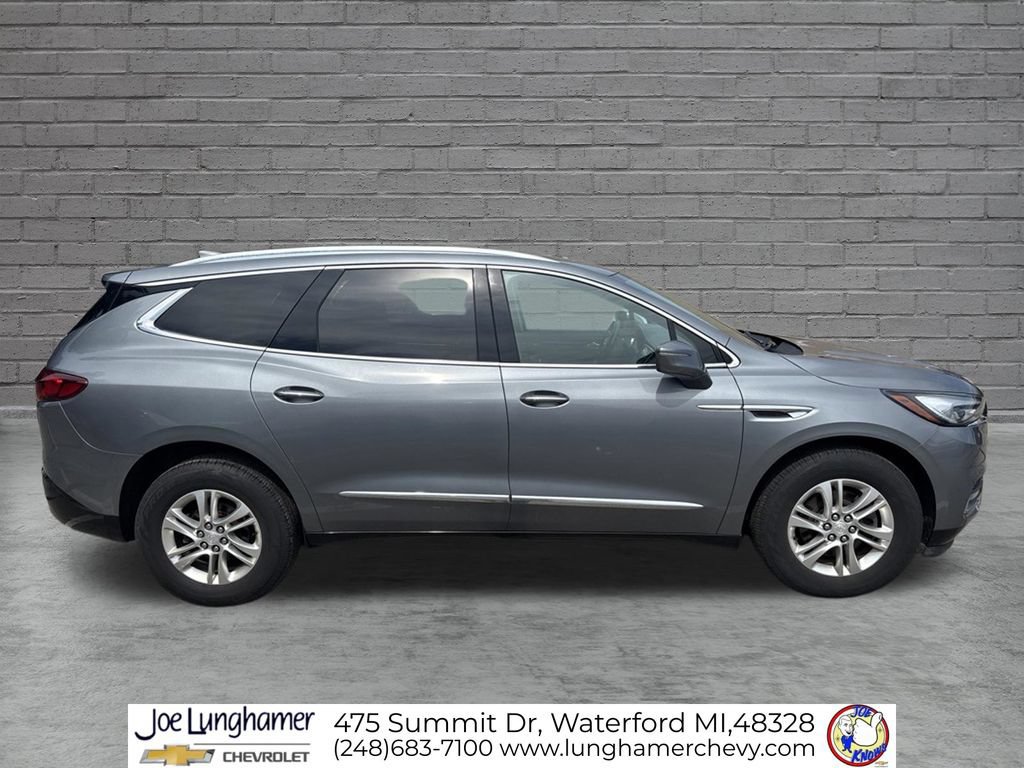 Used 2018 Buick Enclave Essence AWD/4WD image 2