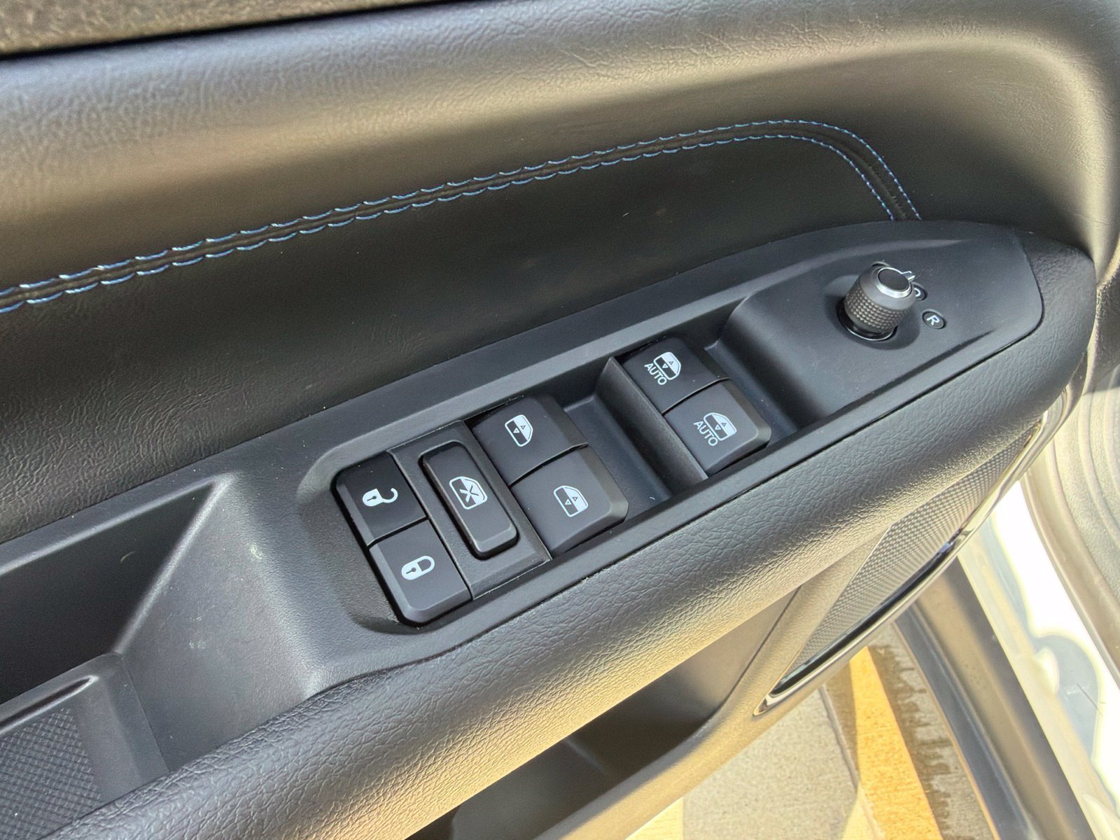 New 2027 Jeep Compass Latitude AWD/4WD image 15