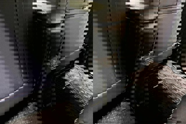 Used 2023 Chevrolet Bolt EUV LT w/ Convenience Package image 34