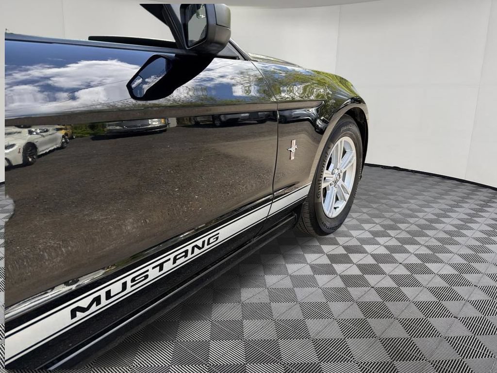 Used 2014 Ford Mustang Convertible RWD image 16