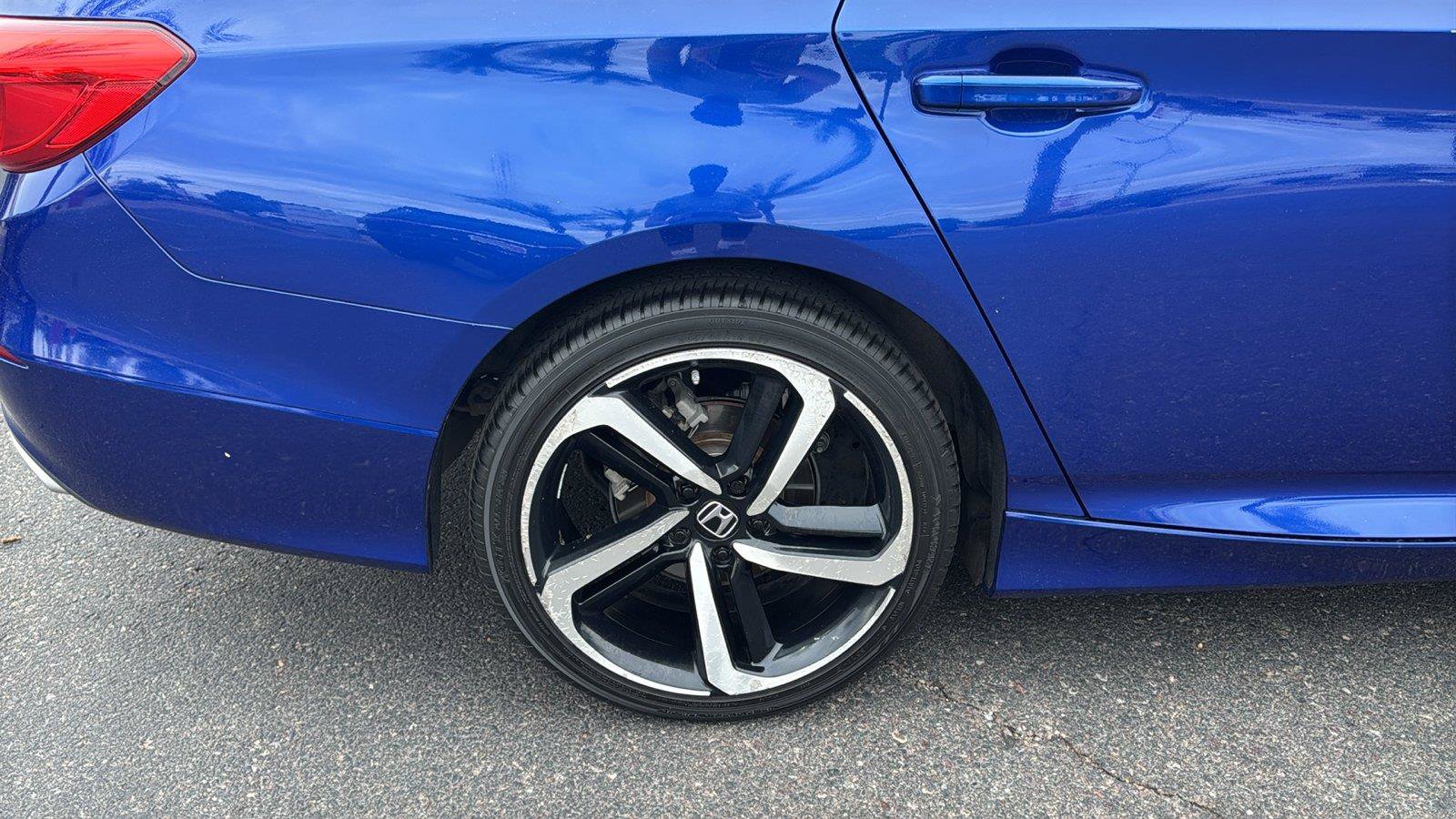 Used 2021 Honda Accord Sport image 11