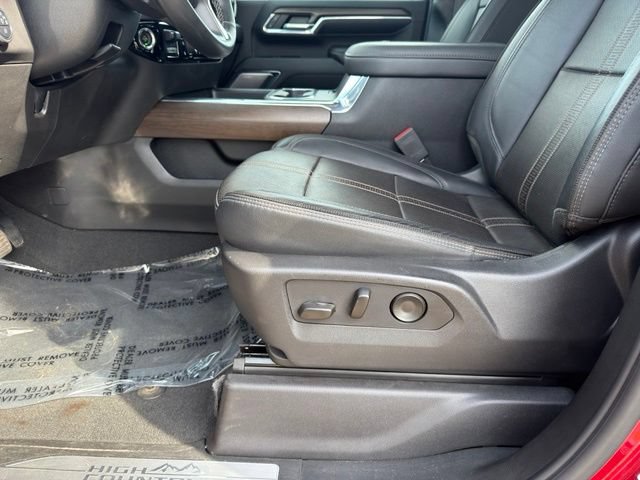 Used 2024 Chevrolet Silverado 3500 High Country w/ Technology Package AWD/4WD image 5