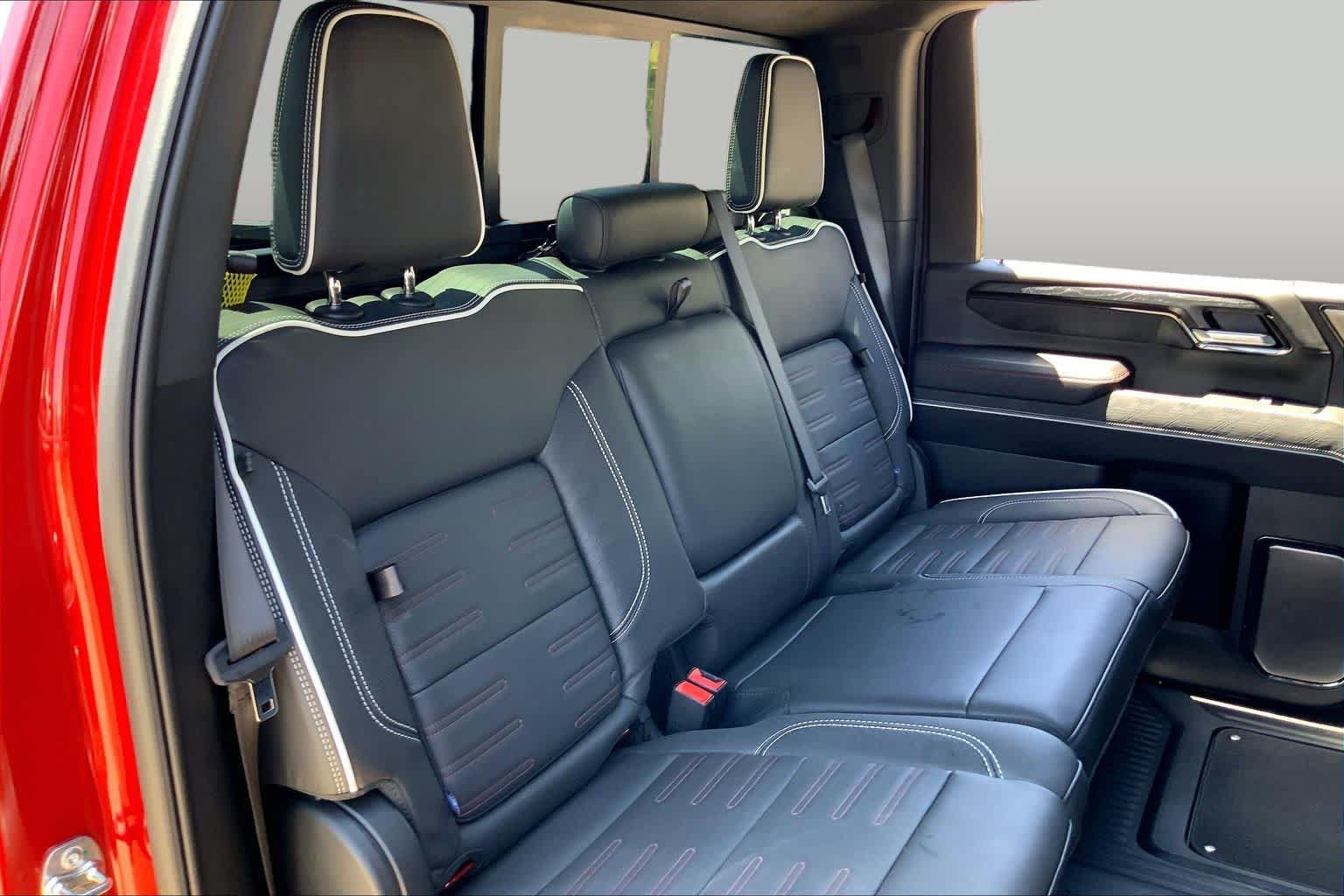Used 2025 GMC Sierra 2500 AT4X AWD/4WD image 20