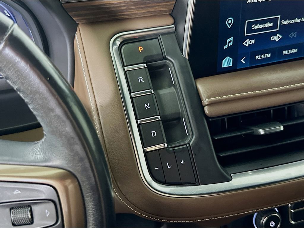 Used 2022 Chevrolet Suburban High Country image 34