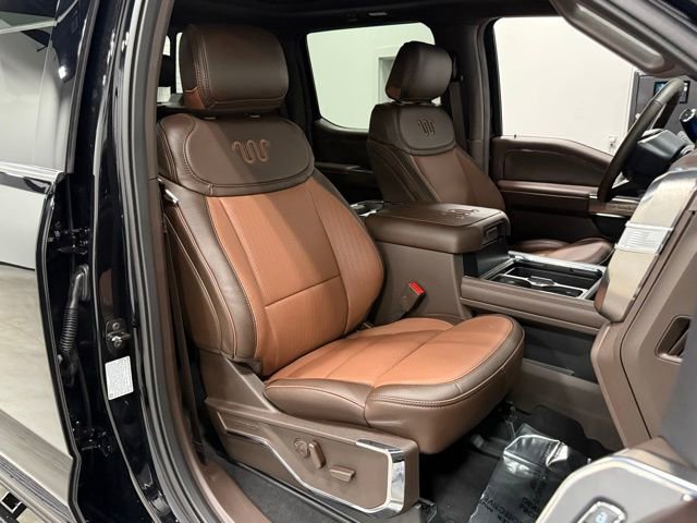 New 2025 Ford F250 King Ranch w/ Chrome Package image 30