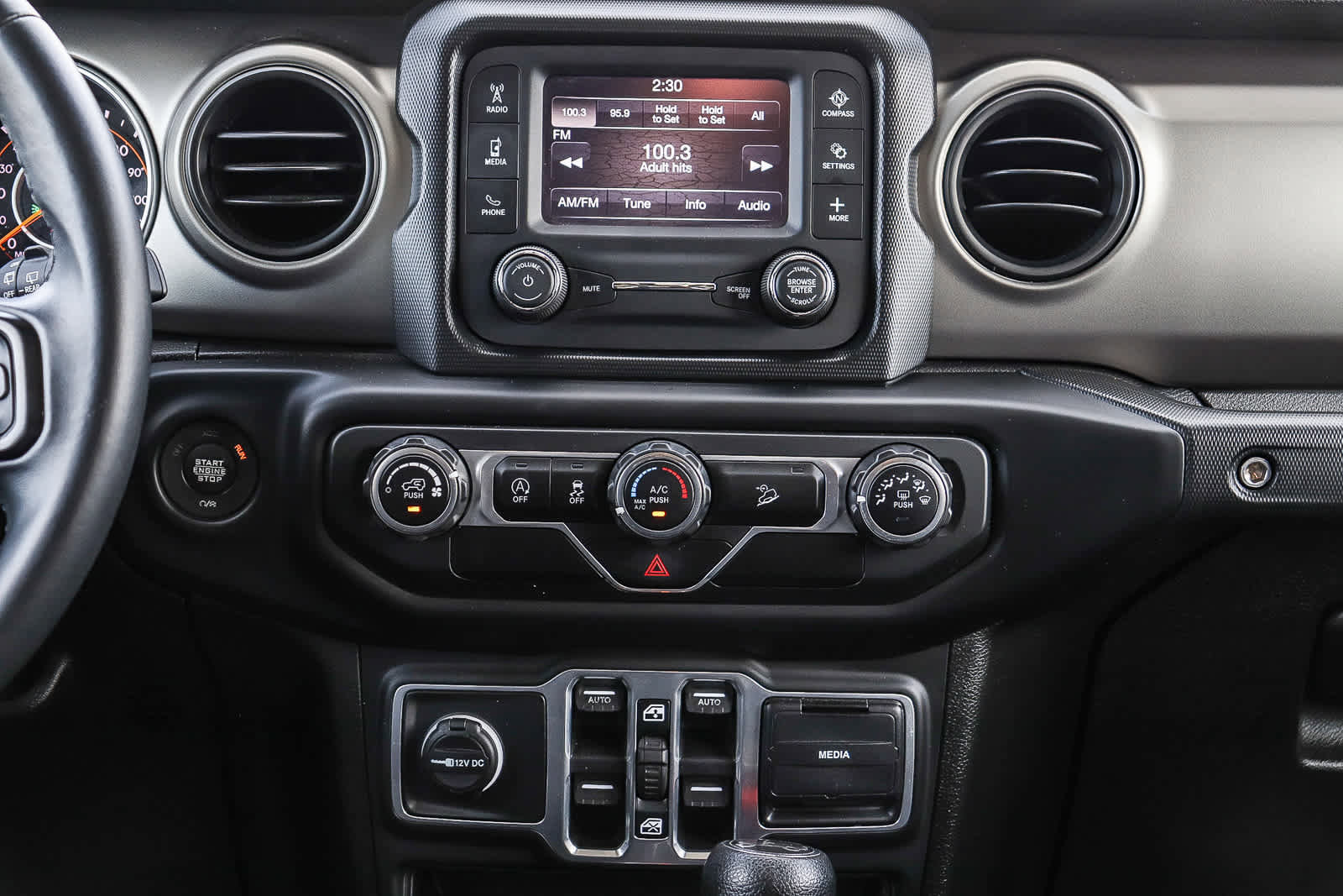 Used 2018 Jeep Wrangler Unlimited Sport S AWD/4WD image 13