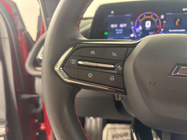 Used 2025 Chevrolet Traverse RS image 37