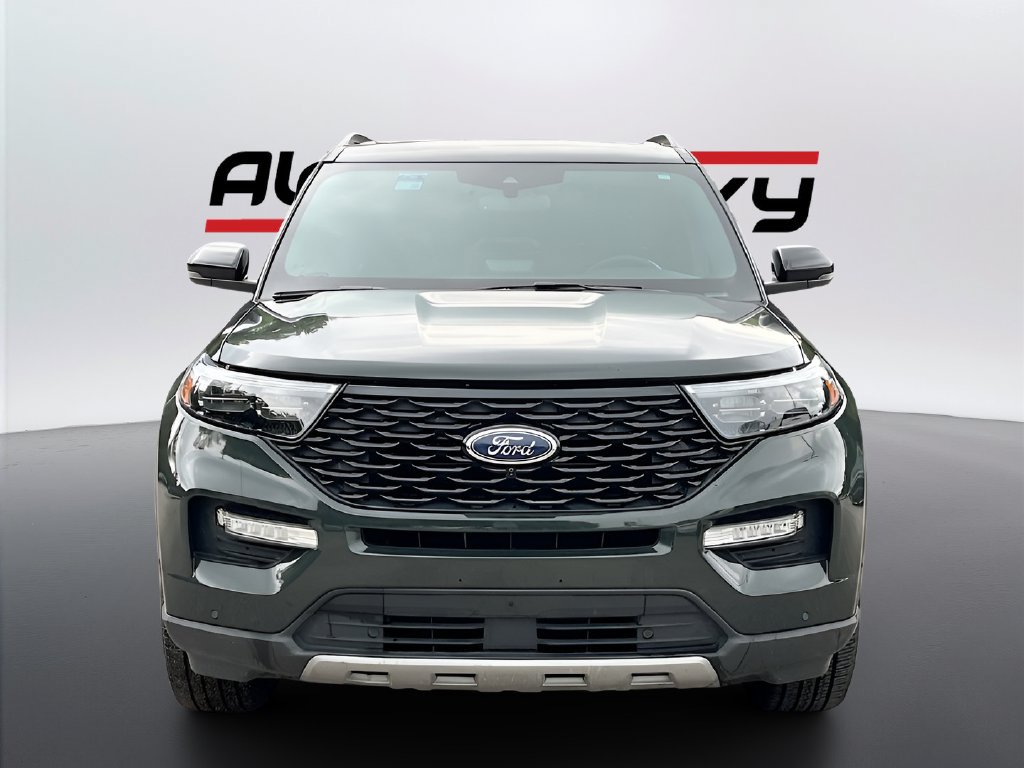 Used 2023 Ford Explorer ST w/ Equipment Group 401A AWD/4WD image 2