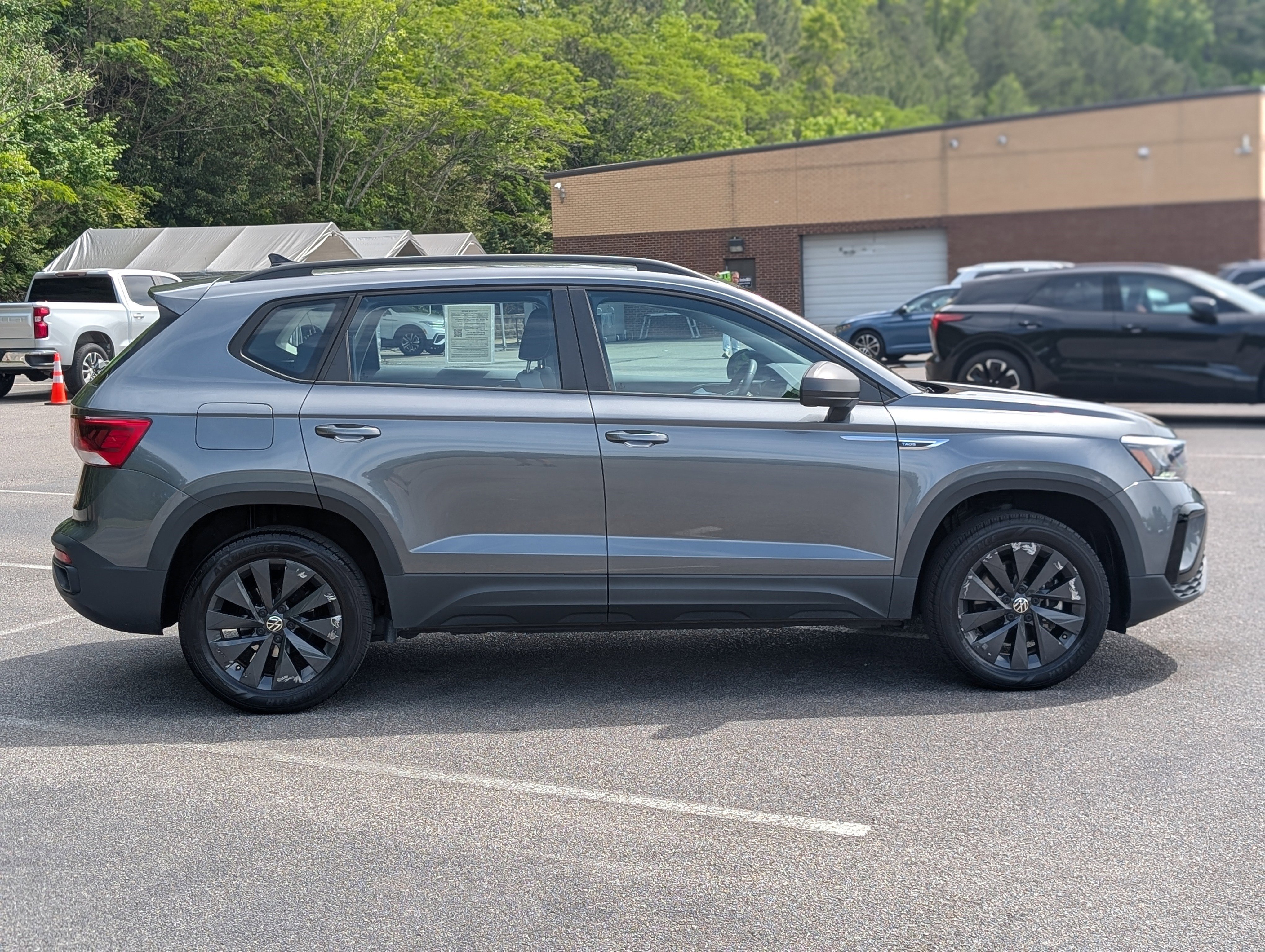 Used 2023 Volkswagen Taos S w/ Driver Assistance Package FWD image 10