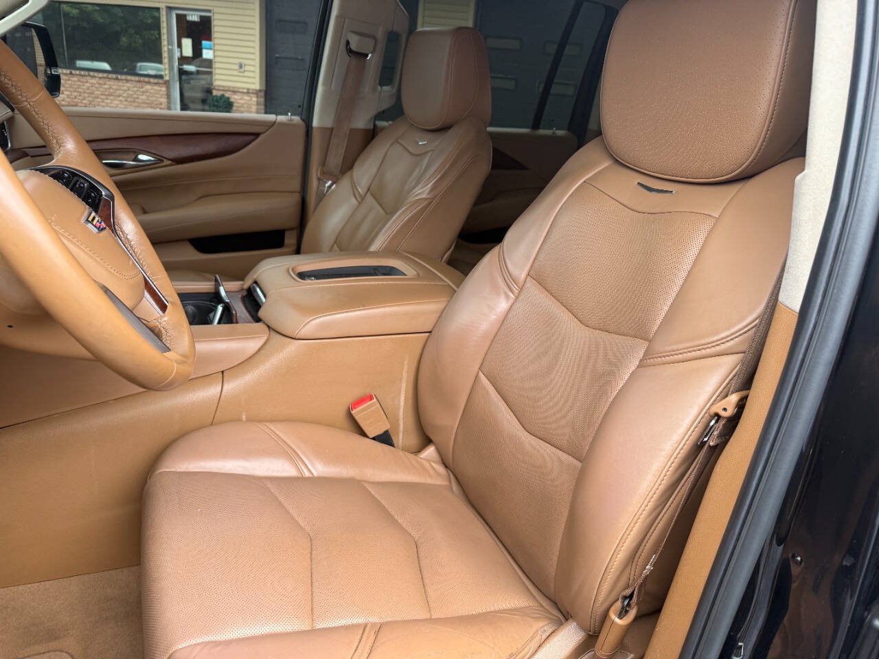Used 2016 Cadillac Escalade ESV Platinum AWD/4WD image 17