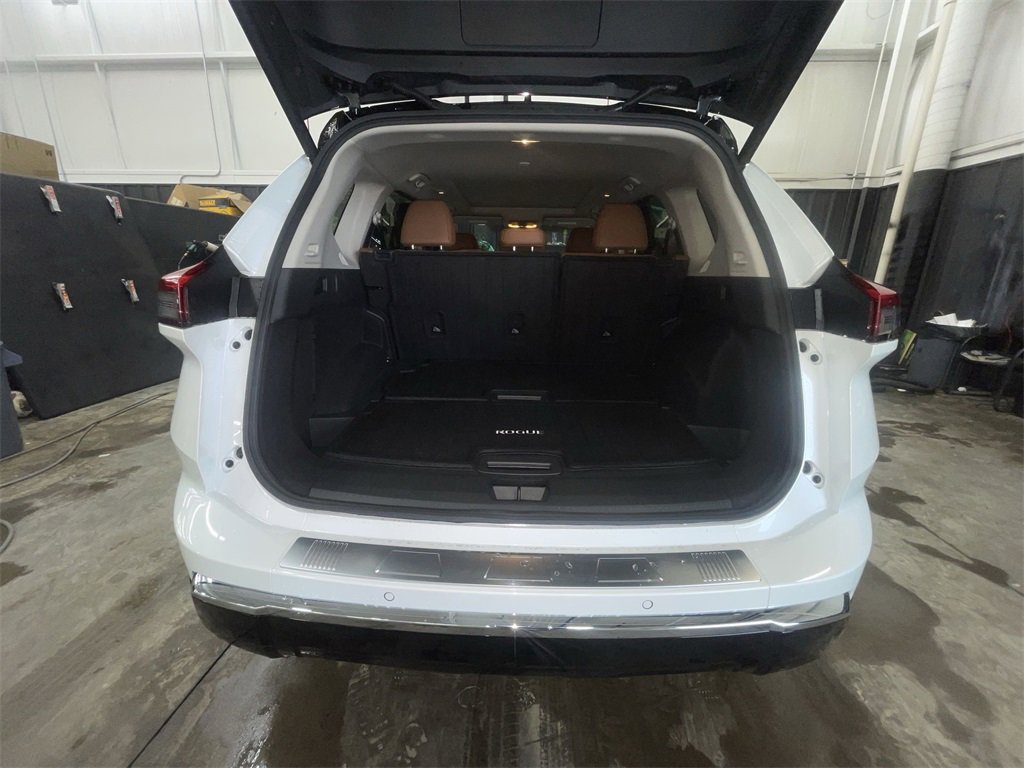 New 2026 Nissan Rogue Platinum image 24
