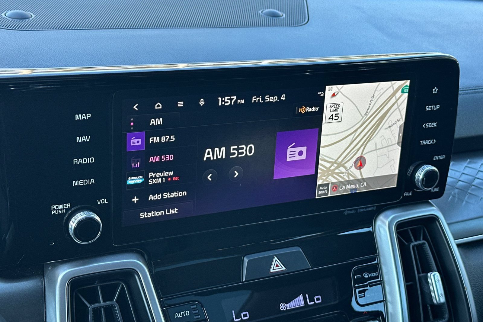 Used 2022 Kia Sorento S w/ Panoramic Sunroof Package FWD image 18