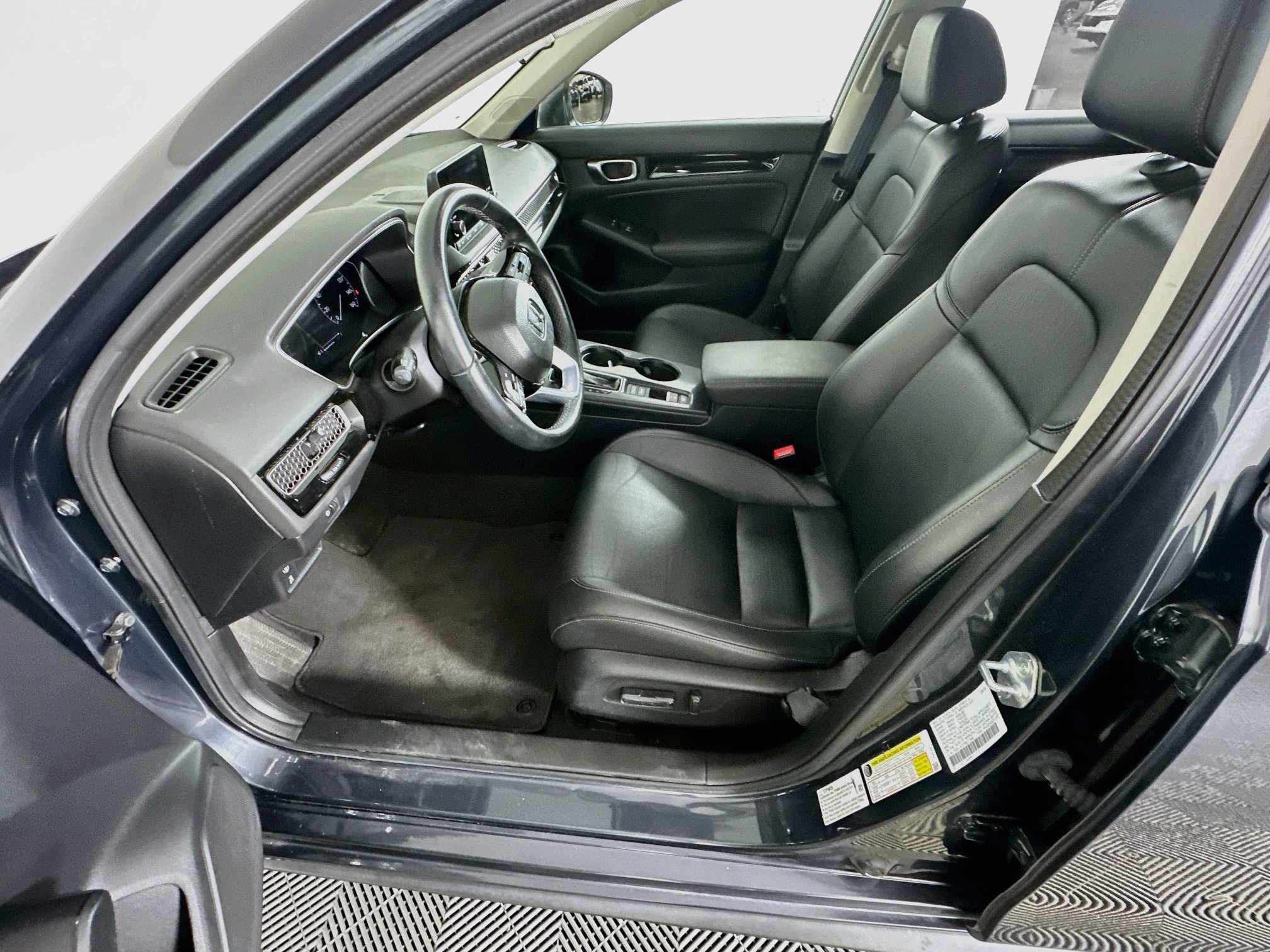 Used 2023 Honda Civic EX-L image 13