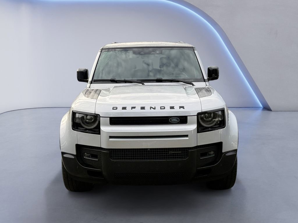 Used 2023 Land Rover Defender 130 X-Dynamic SE image 8