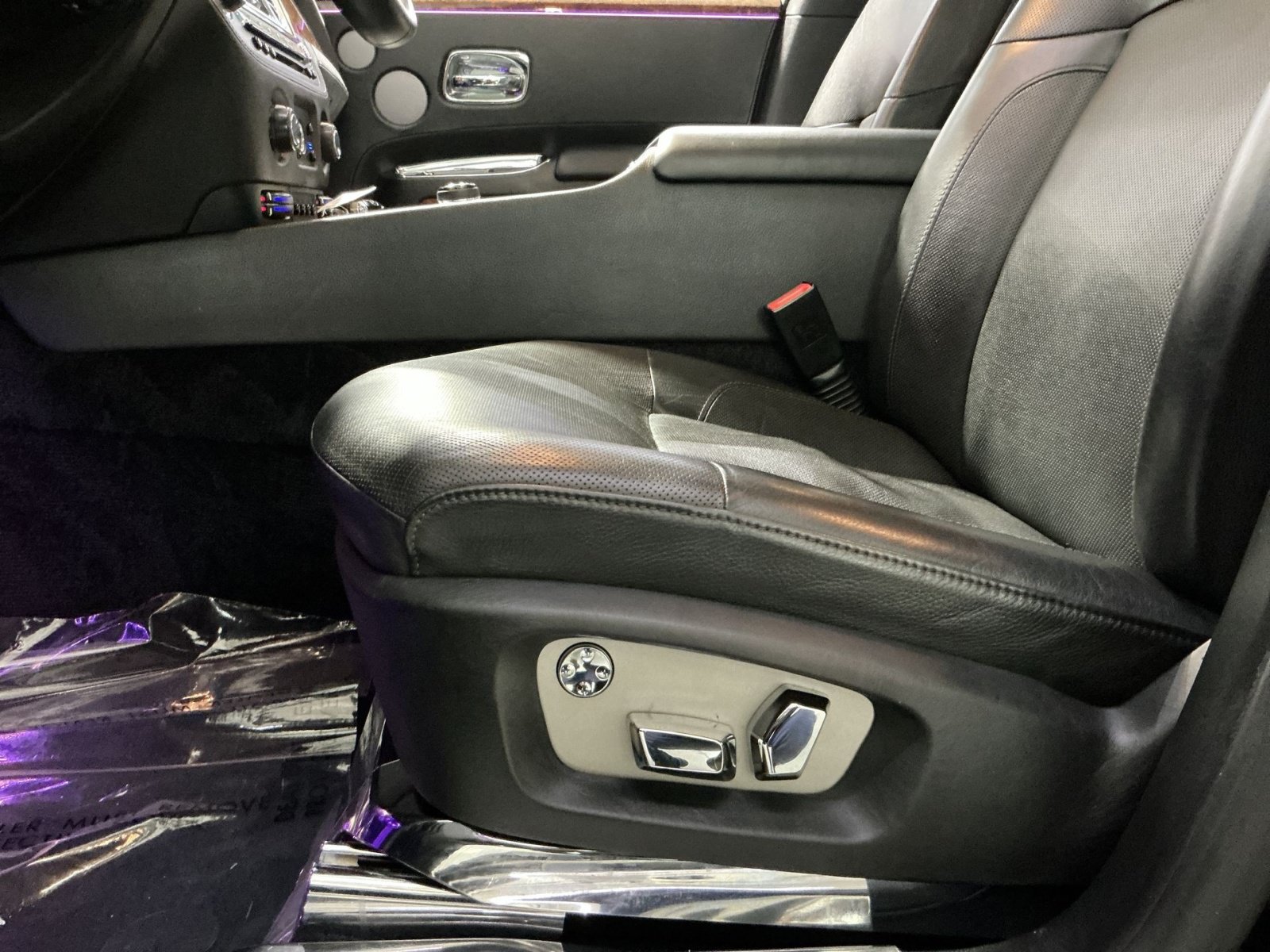 Used 2013 Rolls-Royce Ghost RWD image 15